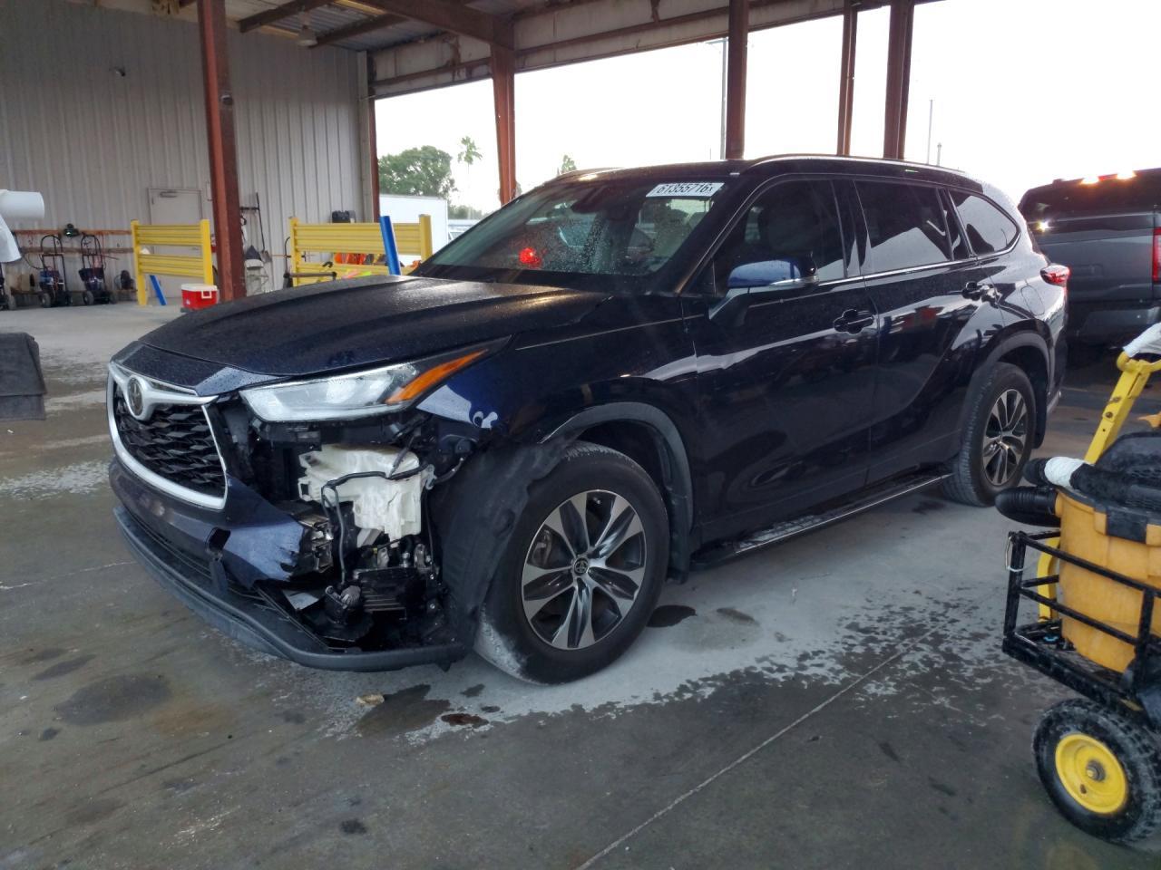 2020 Toyota Highlander Xle - zdjęcie główne