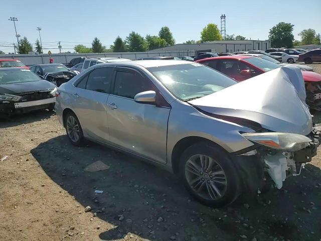 2016 Toyota Camry Se - zdjęcie 26