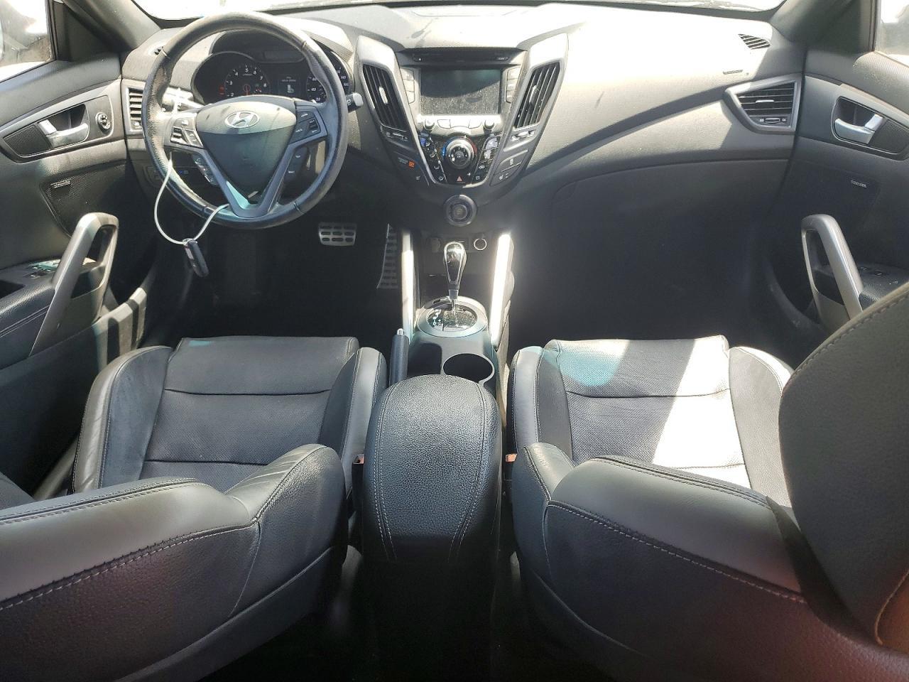 2016 Hyundai Veloster Turbo - zdjęcie 8
