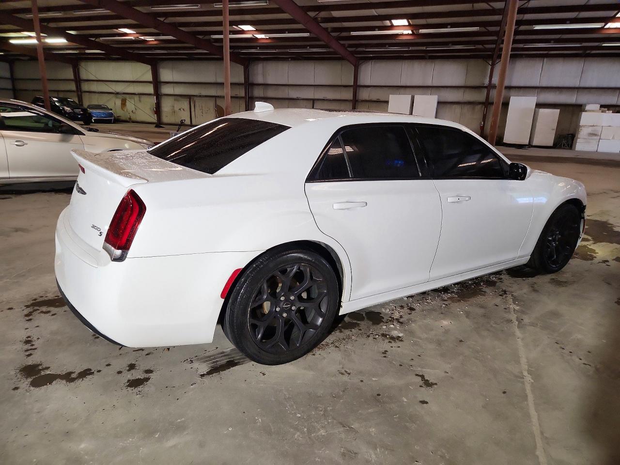 2020 Chrysler 300 S - zdjęcie 3