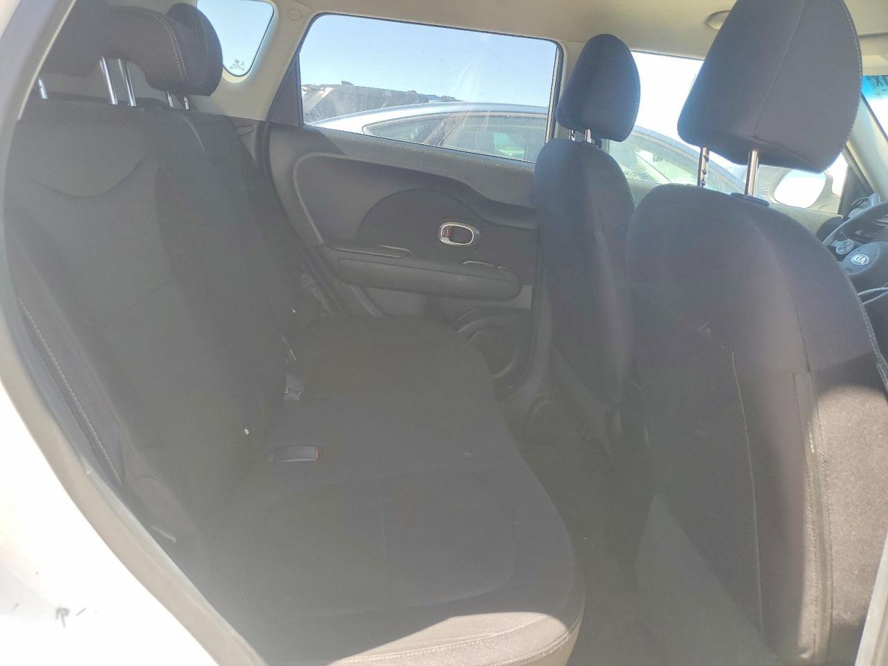 2017 Kia Soul Base - zdjęcie 10