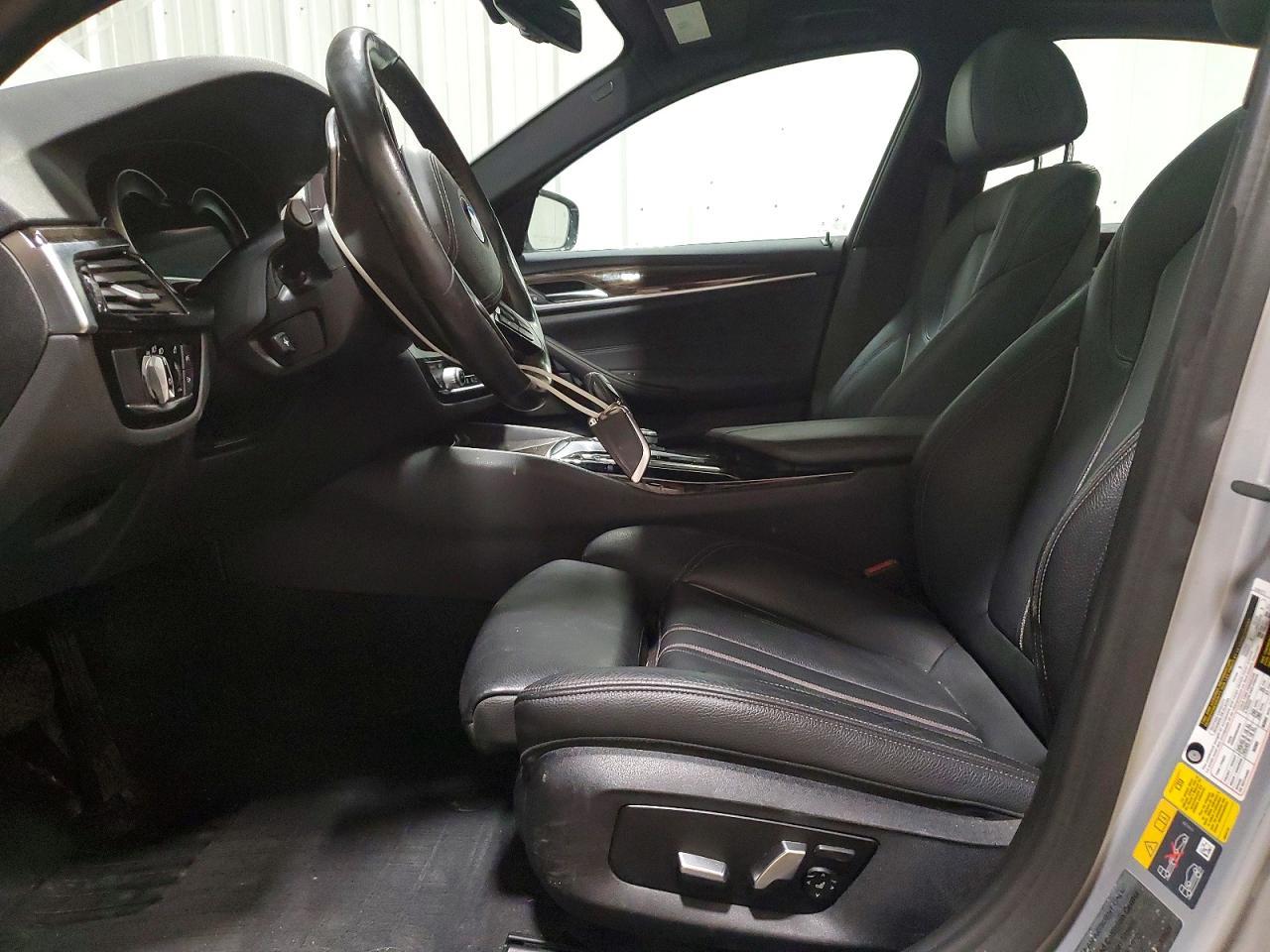 2019 BMW 530Xe - zdjęcie 7