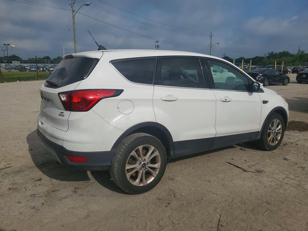 2019 Ford Escape Se - zdjęcie 3