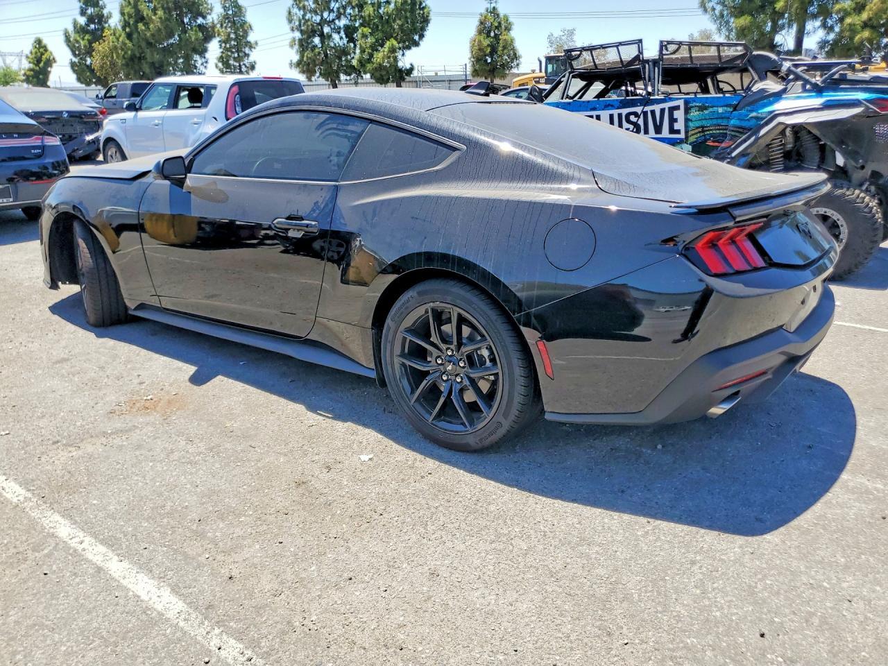 2026 Ford Mustang - zdjęcie 2
