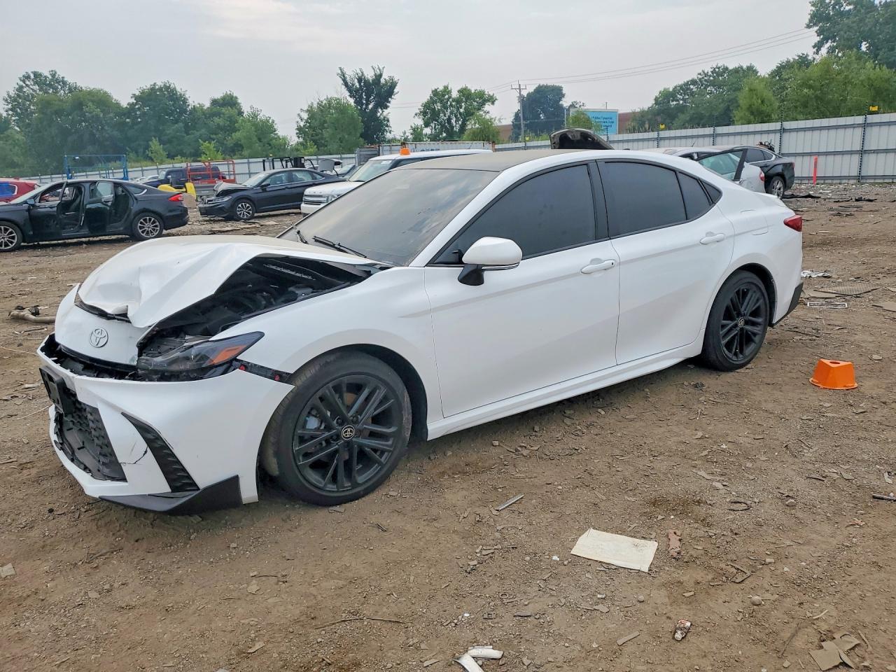 2025 Toyota Camry Se - zdjęcie główne