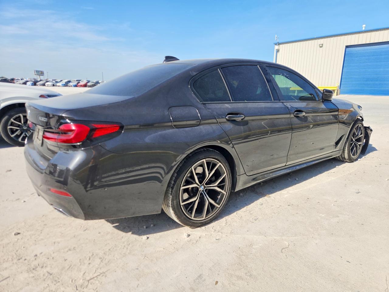 2021 BMW 530 I - zdjęcie 3
