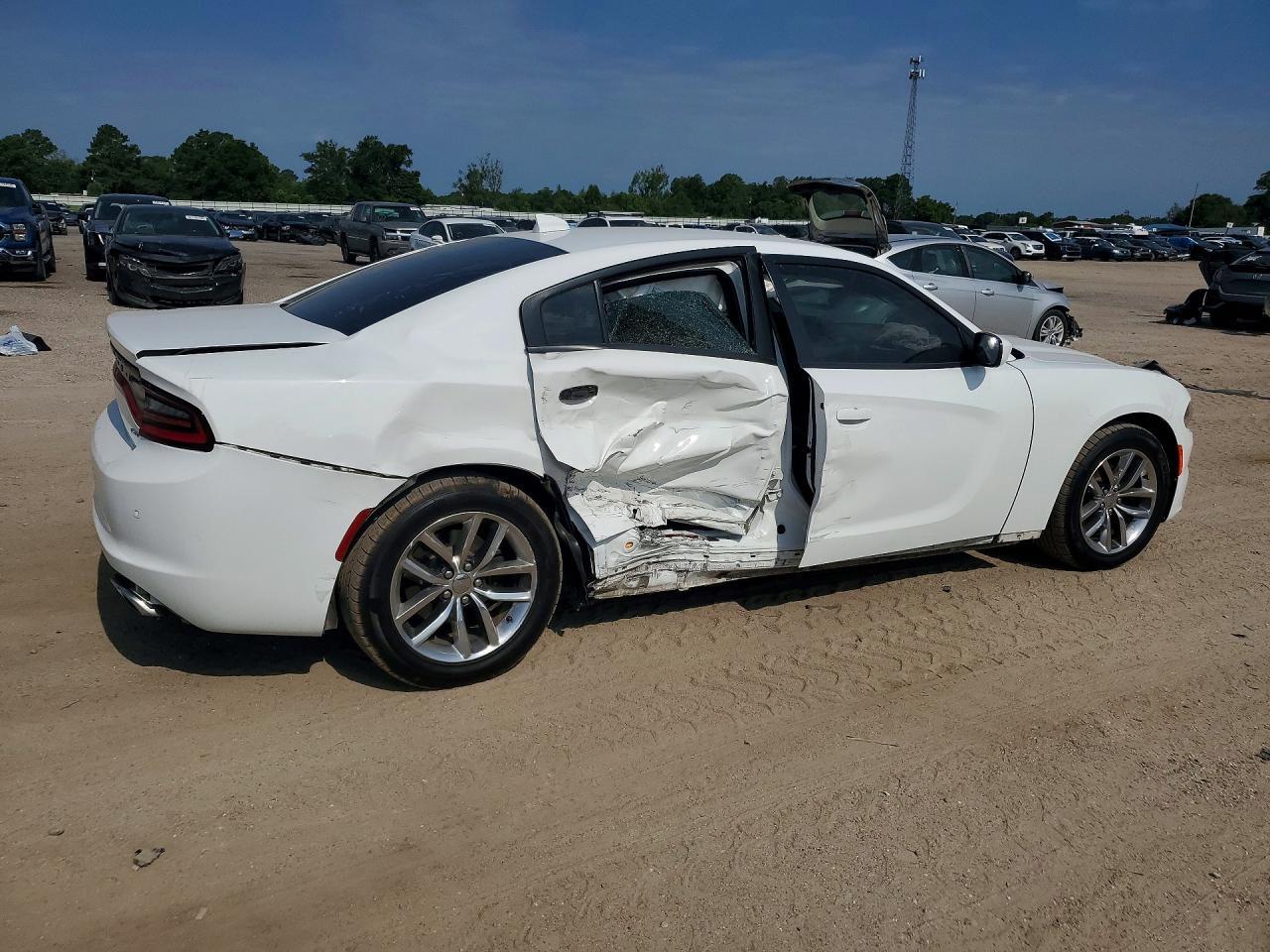 2016 Dodge Charger Sxt - zdjęcie 3