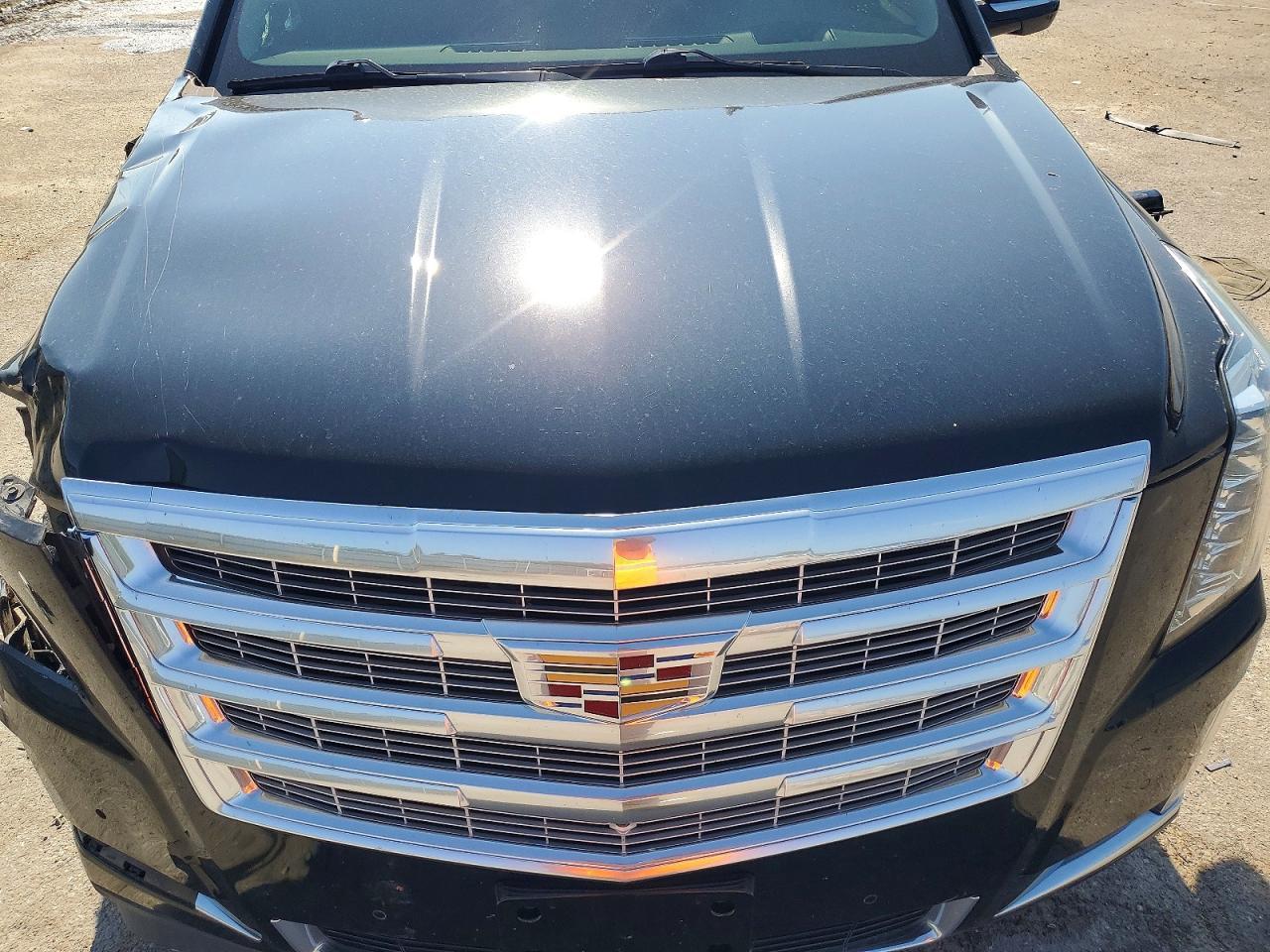 2017 Cadillac Escalade Luxury - zdjęcie 12