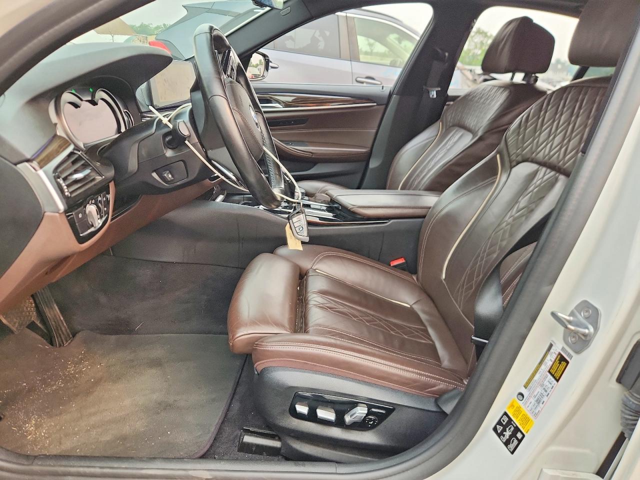 2018 BMW Seria 5 540i - zdjęcie 7