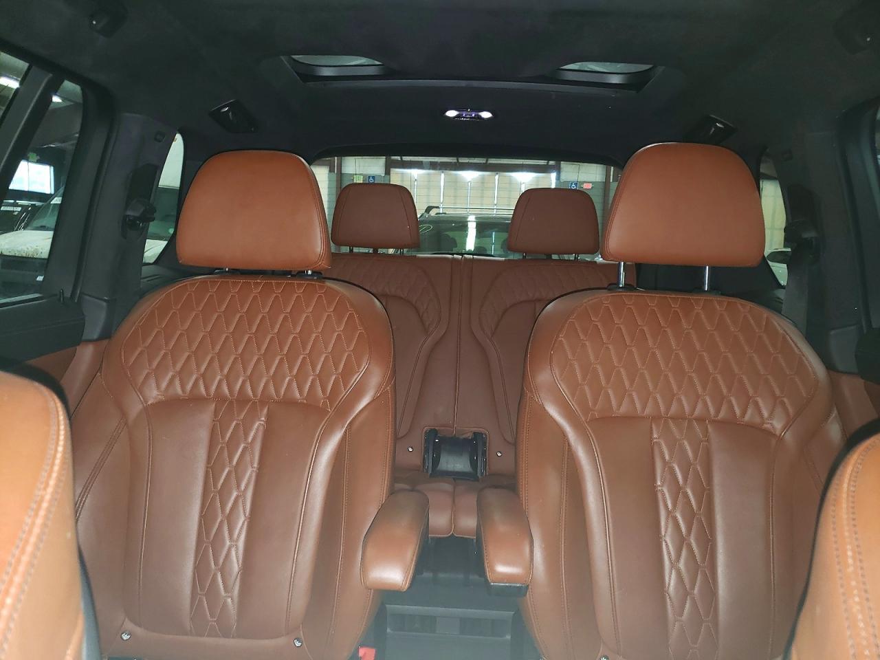 2019 BMW X7 xDrive50I - zdjęcie 10