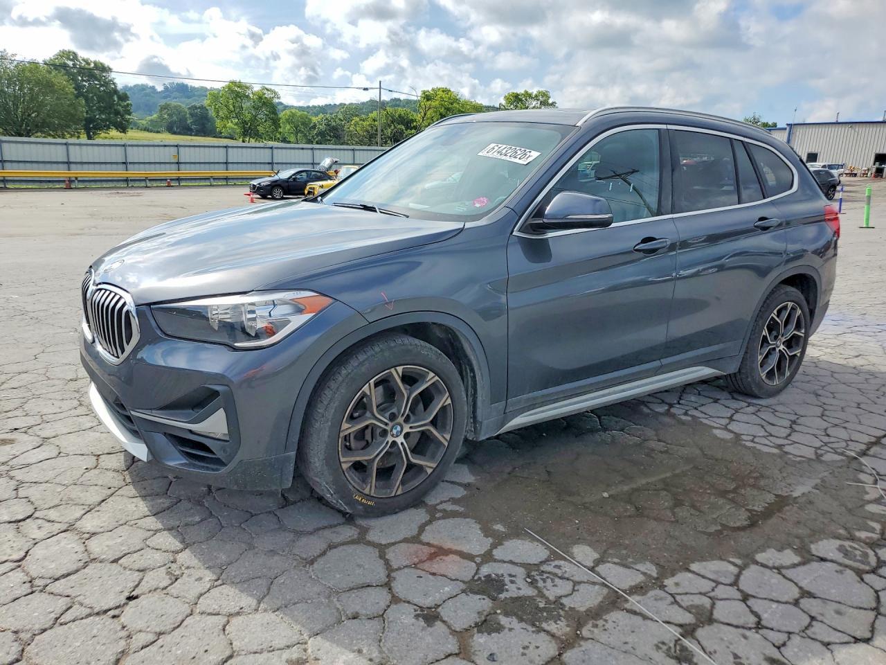 2020 BMW X1 xDrive28I - zdjęcie główne