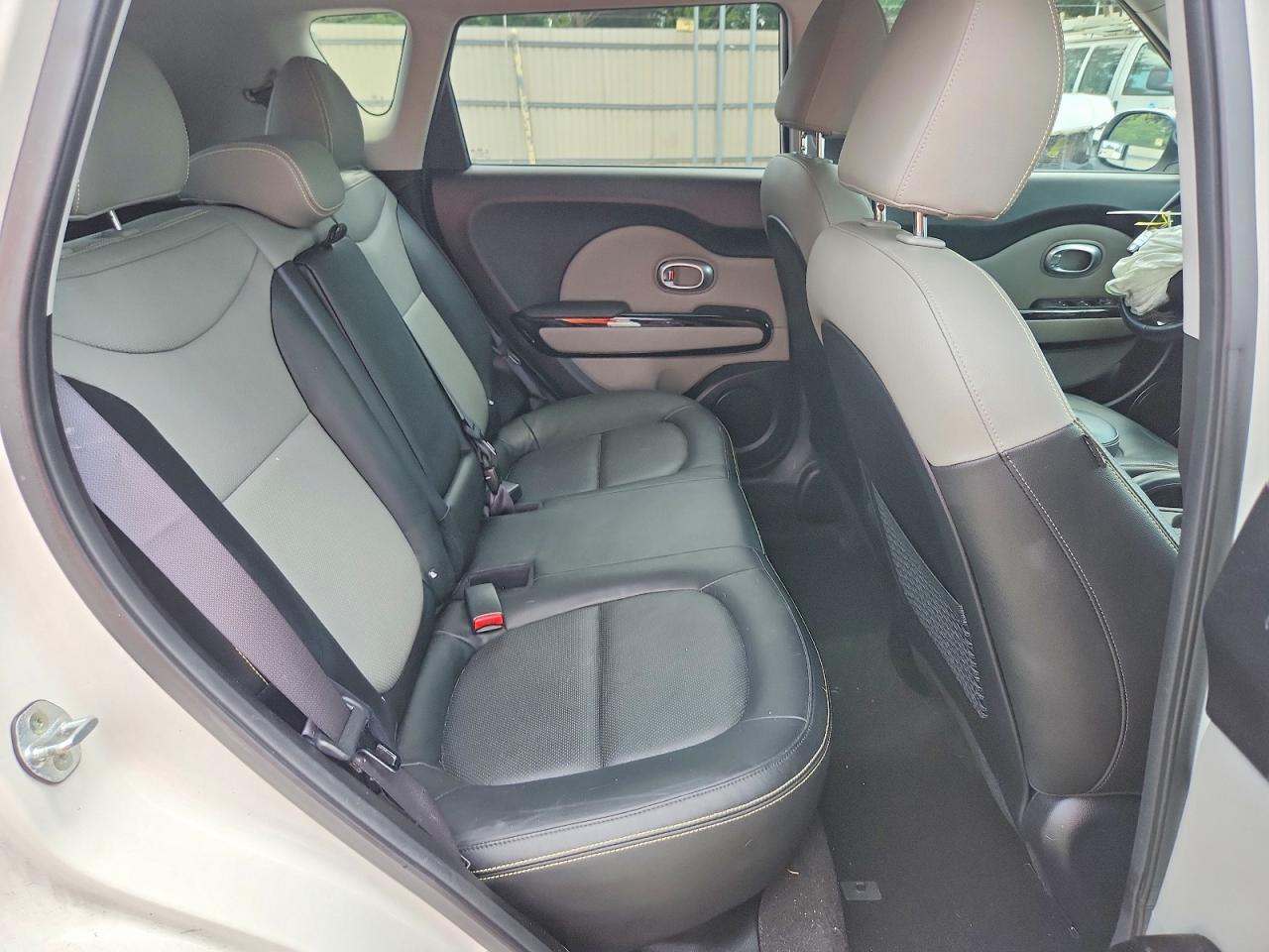 2016 Kia Soul + - zdjęcie 11
