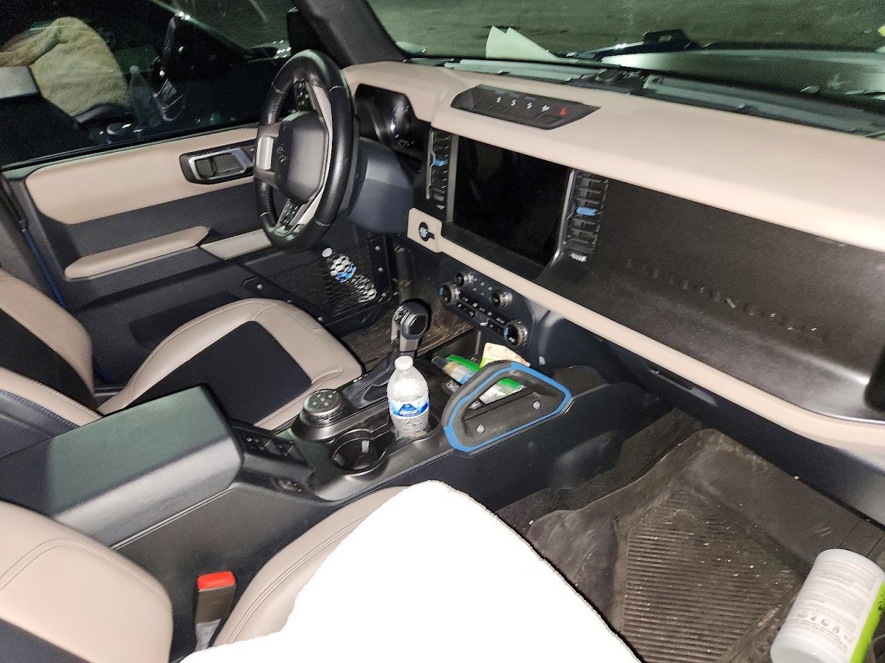 2023 Ford Bronco Base - zdjęcie 13