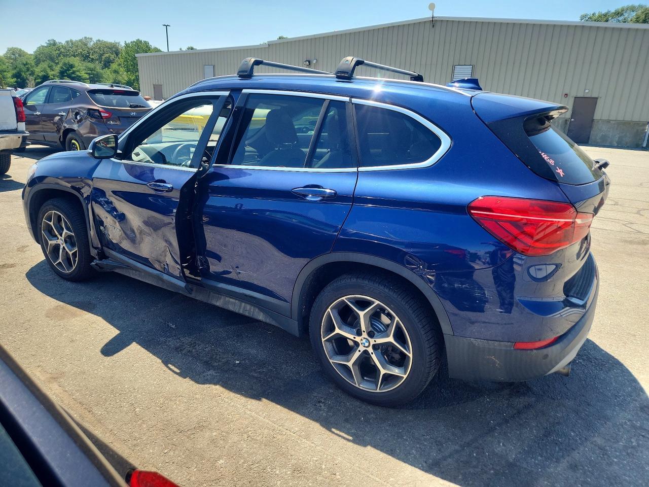 2017 BMW X1 xDrive28I - zdjęcie 2