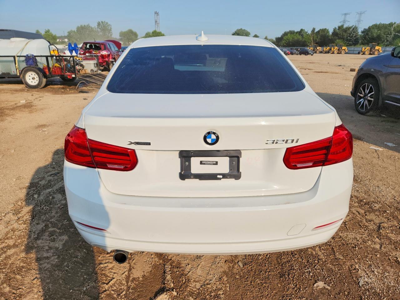 2018 BMW 320 Xi - zdjęcie 6