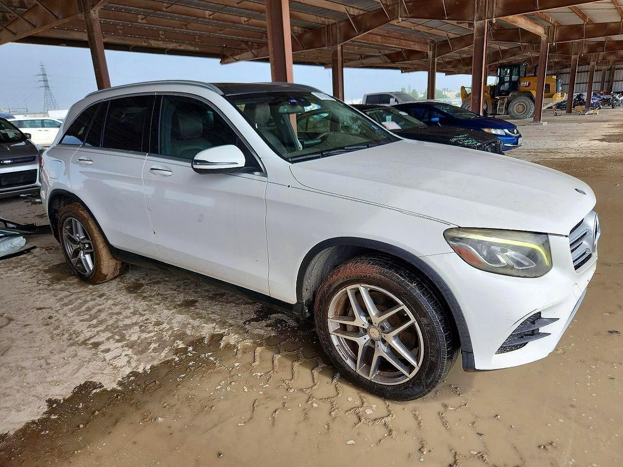 2017 Mercedes-Benz Glc 300 - zdjęcie 4