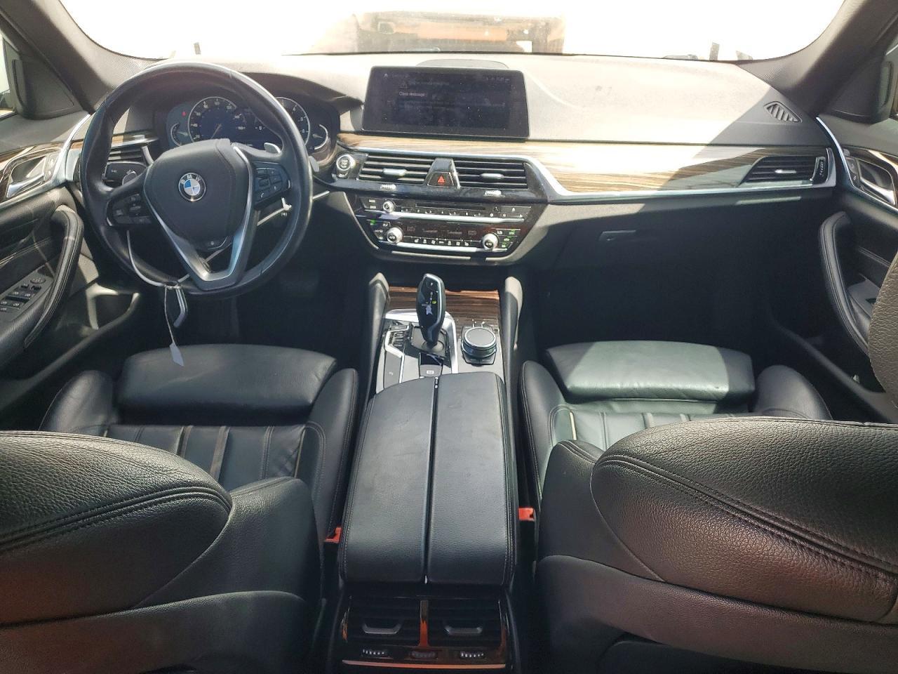 2018 BMW Seria 5 540i - zdjęcie 8