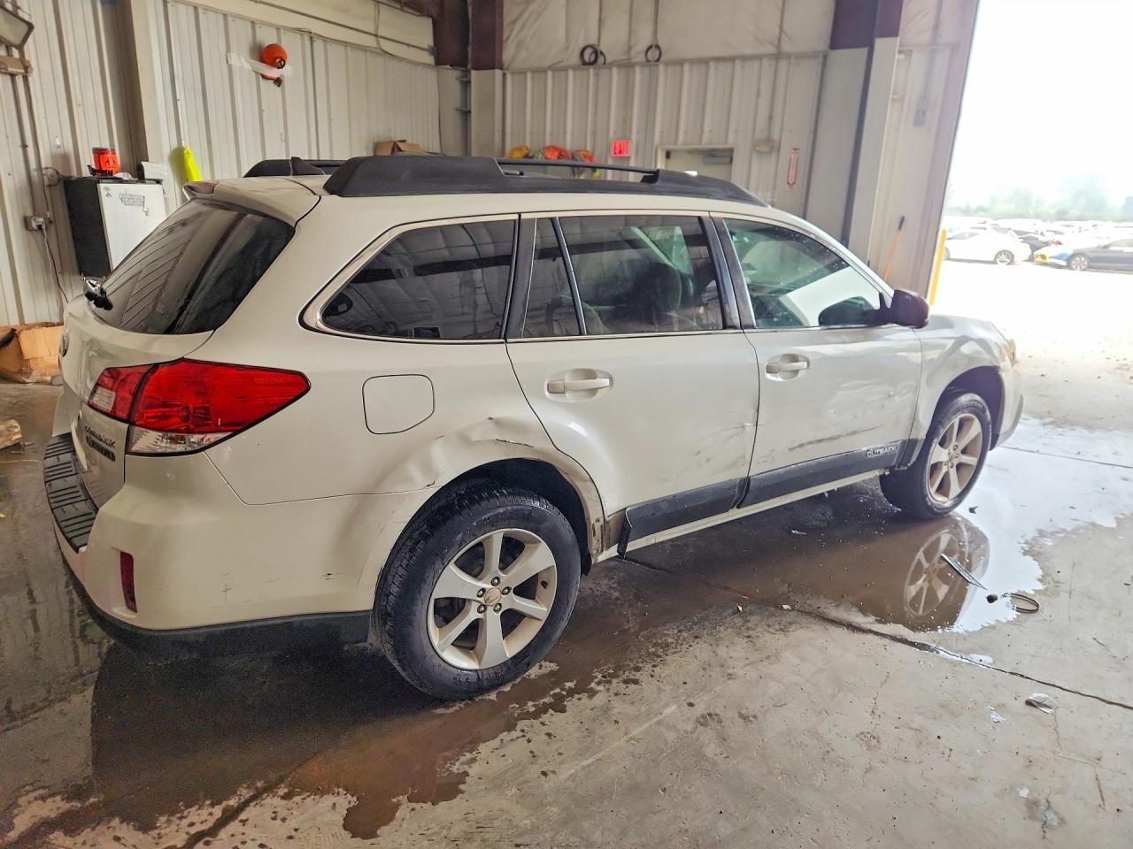 2014 Subaru Outback 2.5I Premium - zdjęcie 3