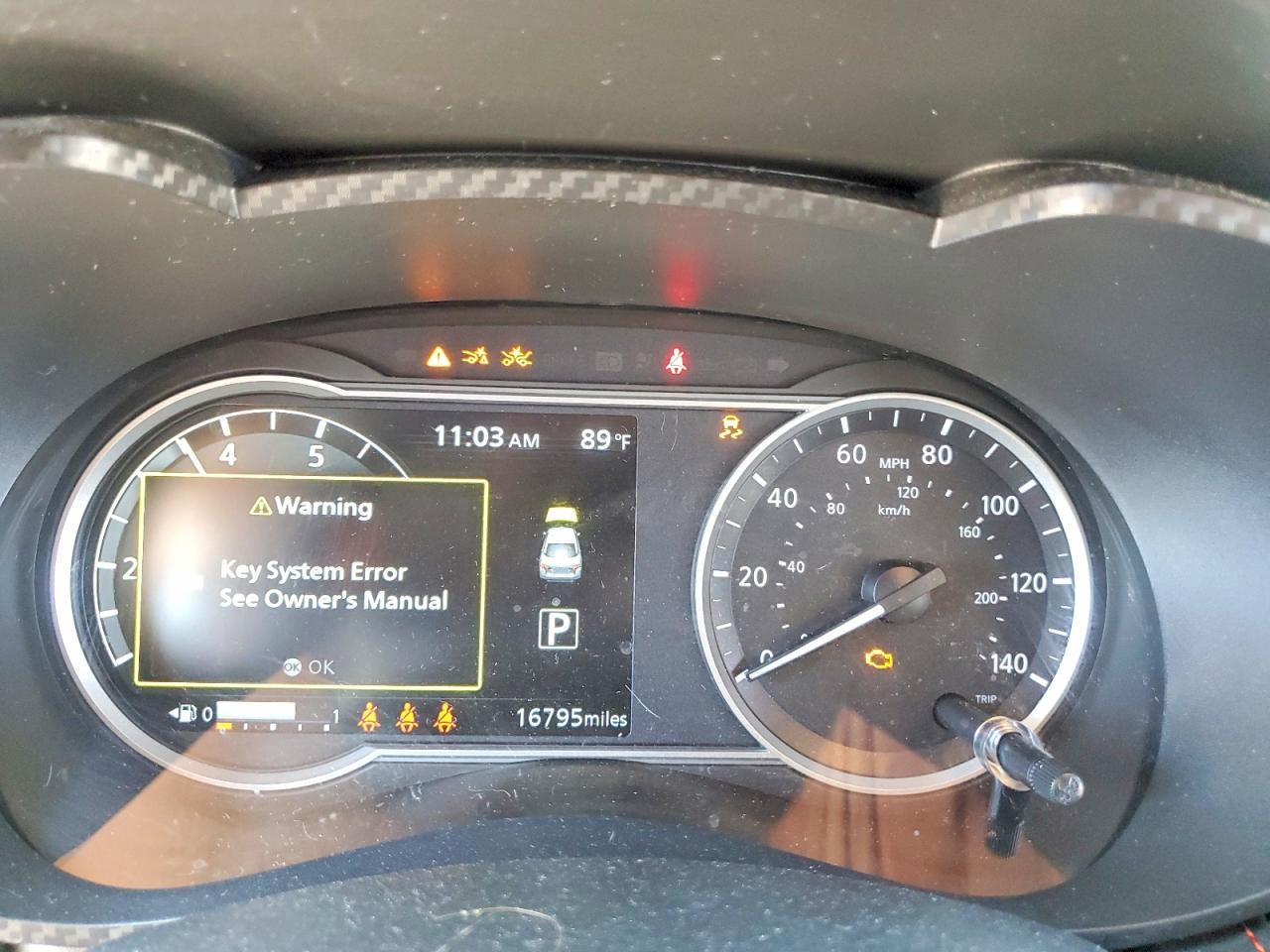 2025 Nissan Versa Sr - zdjęcie 9