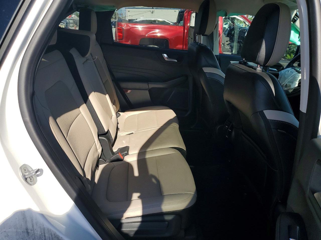2022 Ford Escape Sel - zdjęcie 11