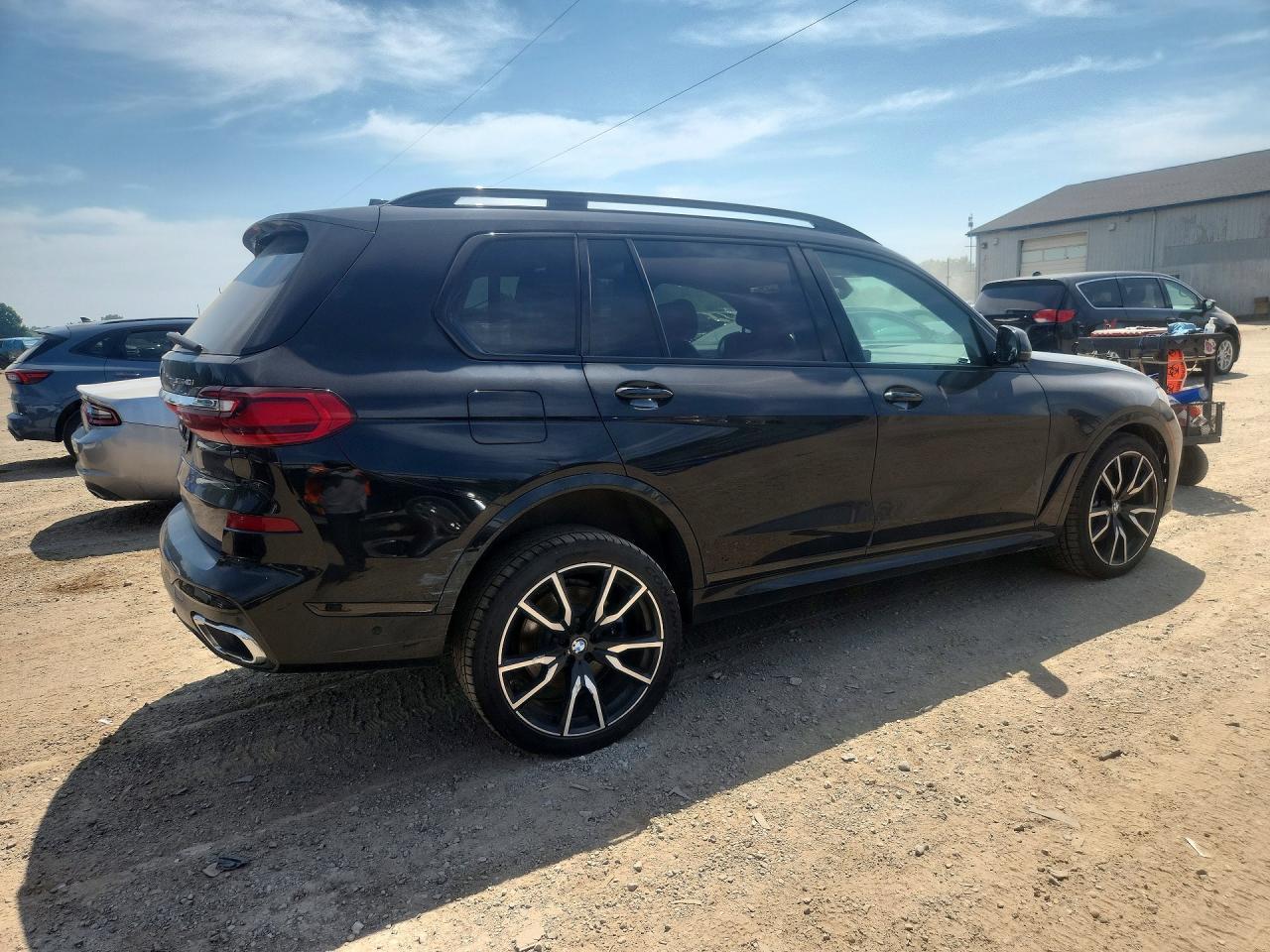 2020 BMW X7 xDrive40I - zdjęcie 3