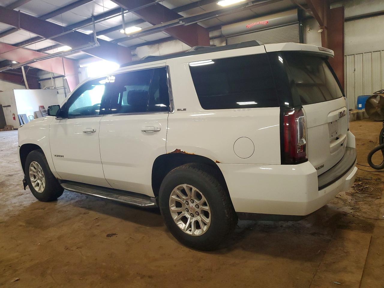 2015 GMC Yukon Sle - zdjęcie 2