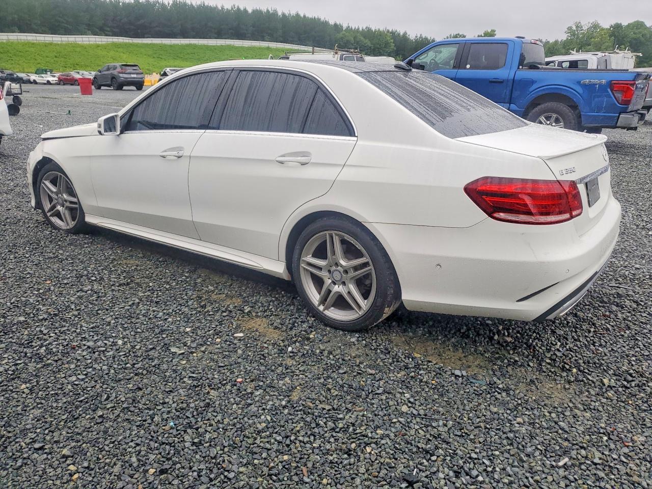 2014 Mercedes-Benz E 350 4Matic - zdjęcie 2