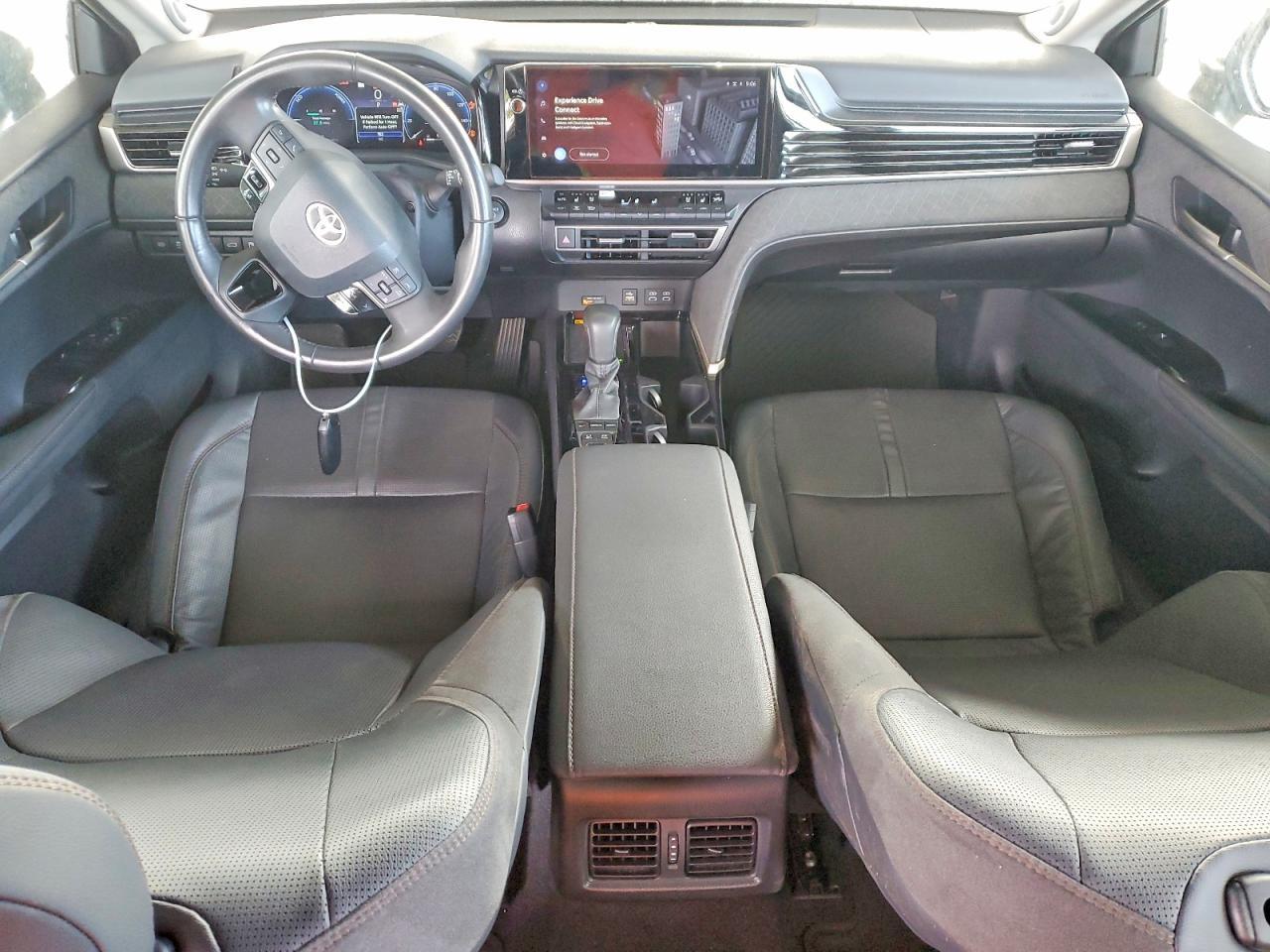 2025 Toyota Camry Xle - zdjęcie 8
