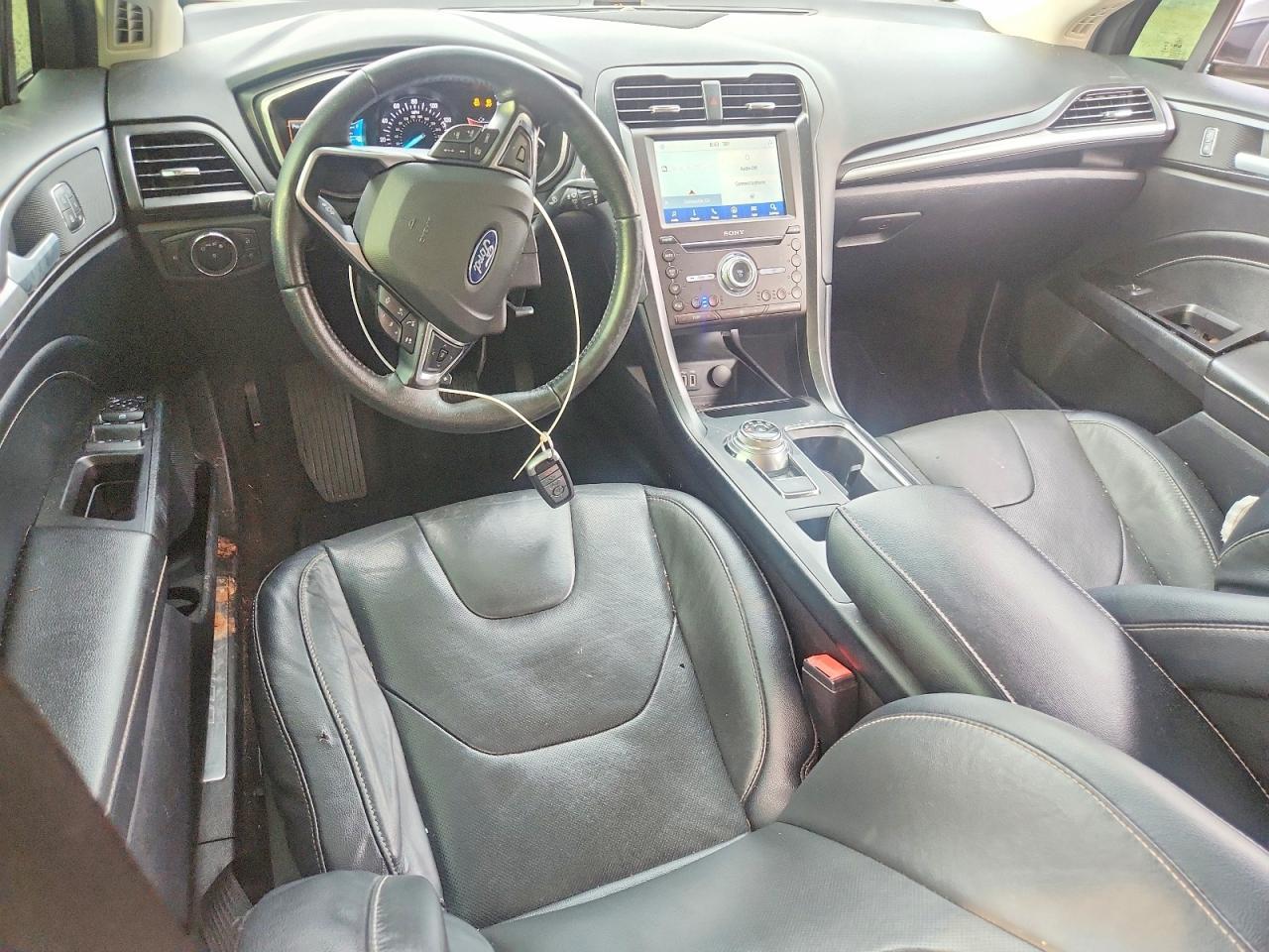 2020 Ford Fusion Titanium - zdjęcie 8