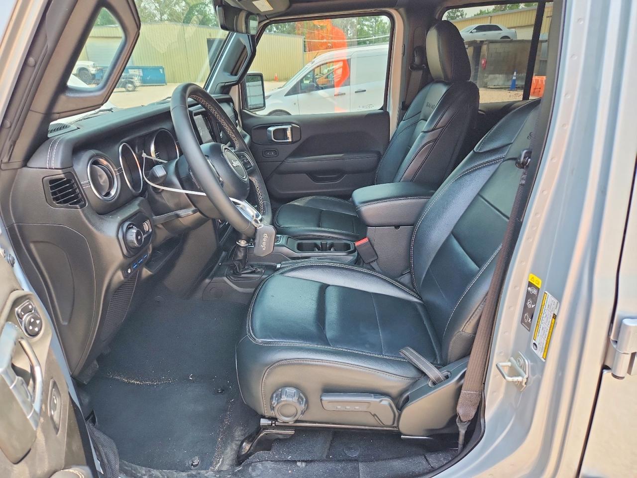 2023 Jeep Wrangler Sahara 4Xe - zdjęcie 7