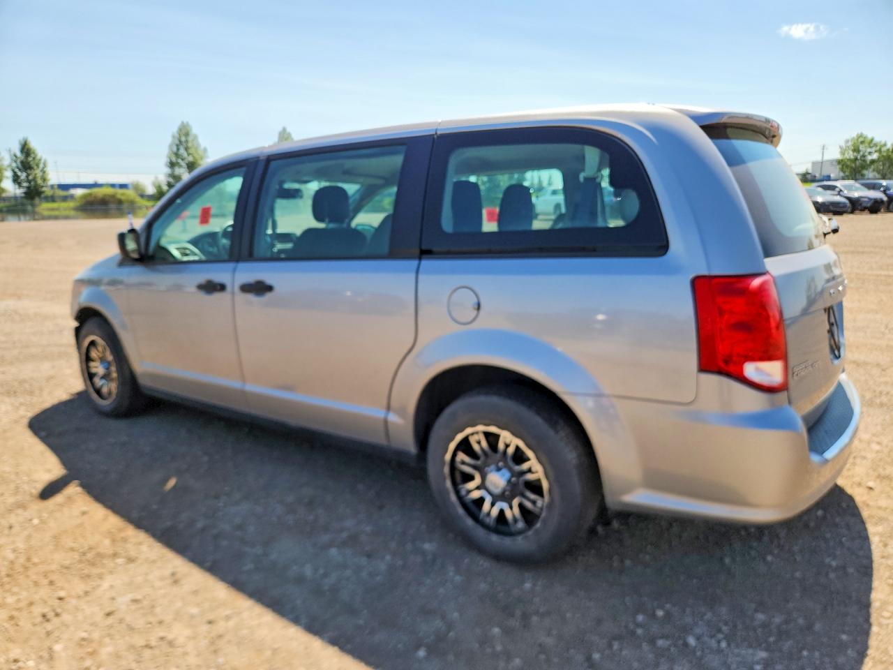 2018 Dodge Grand Caravan Se - zdjęcie 2
