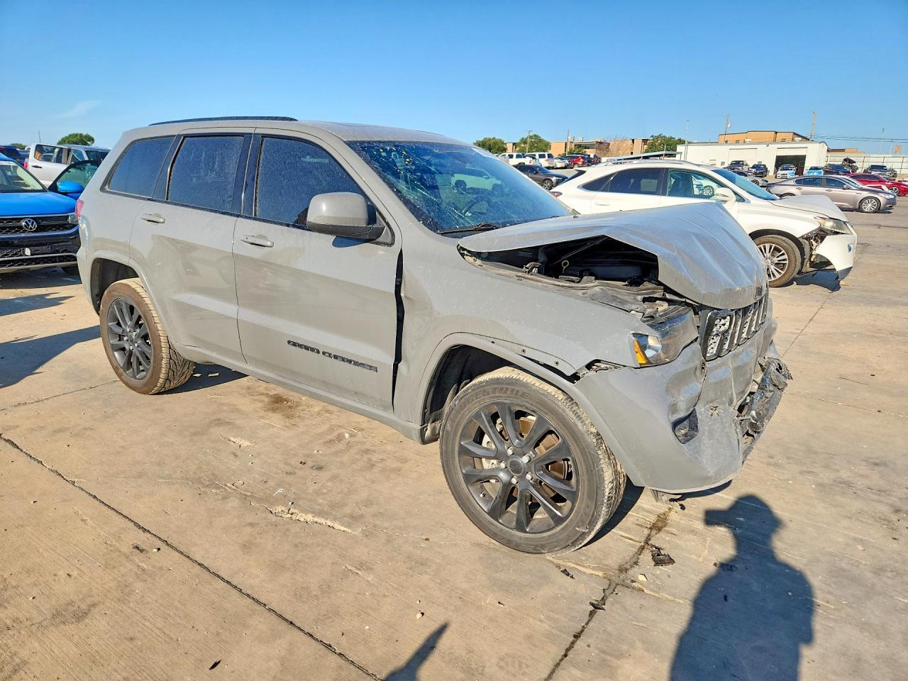 2021 Jeep Grand Cherokee Laredo - zdjęcie 4