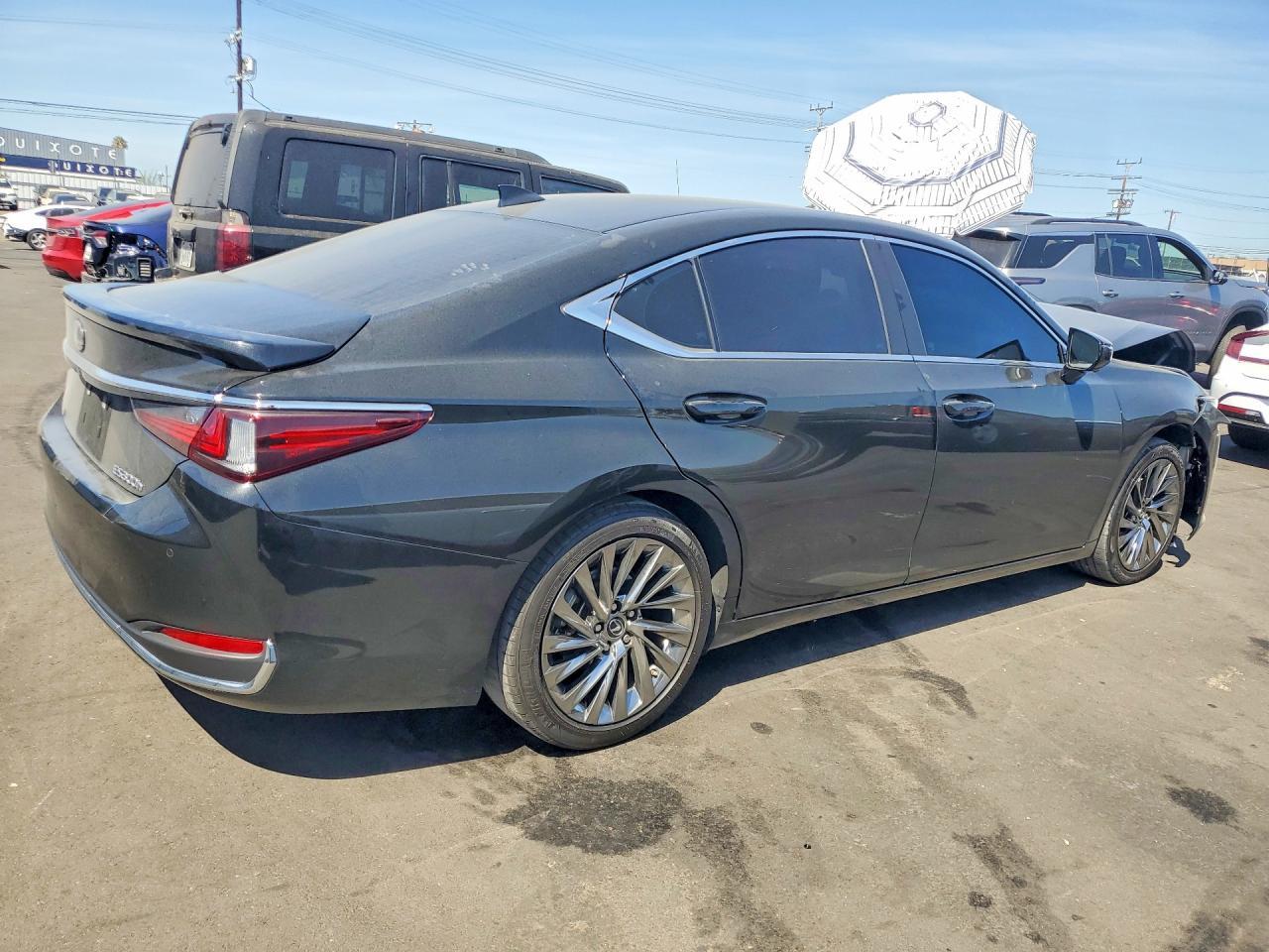 2025 Lexus Es 300H Luxury - zdjęcie 3
