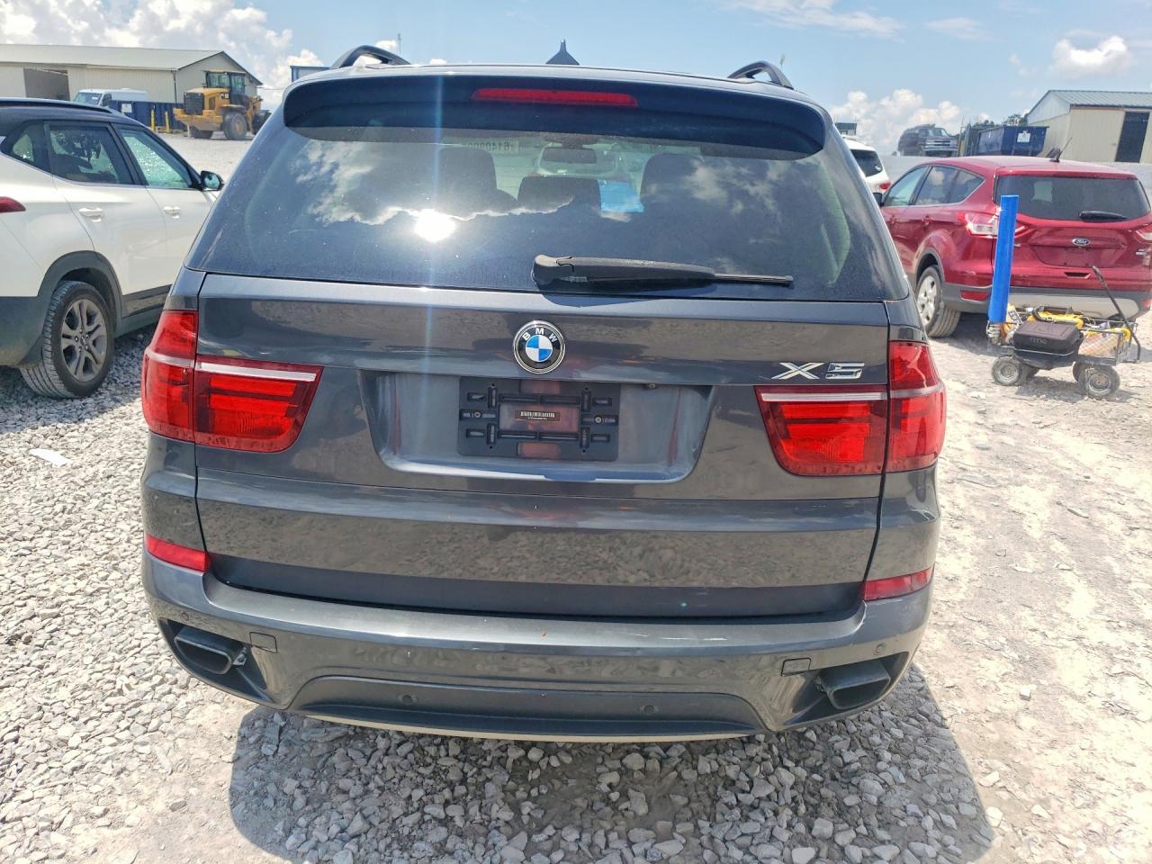 2013 BMW X5 xDrive50I - zdjęcie 6