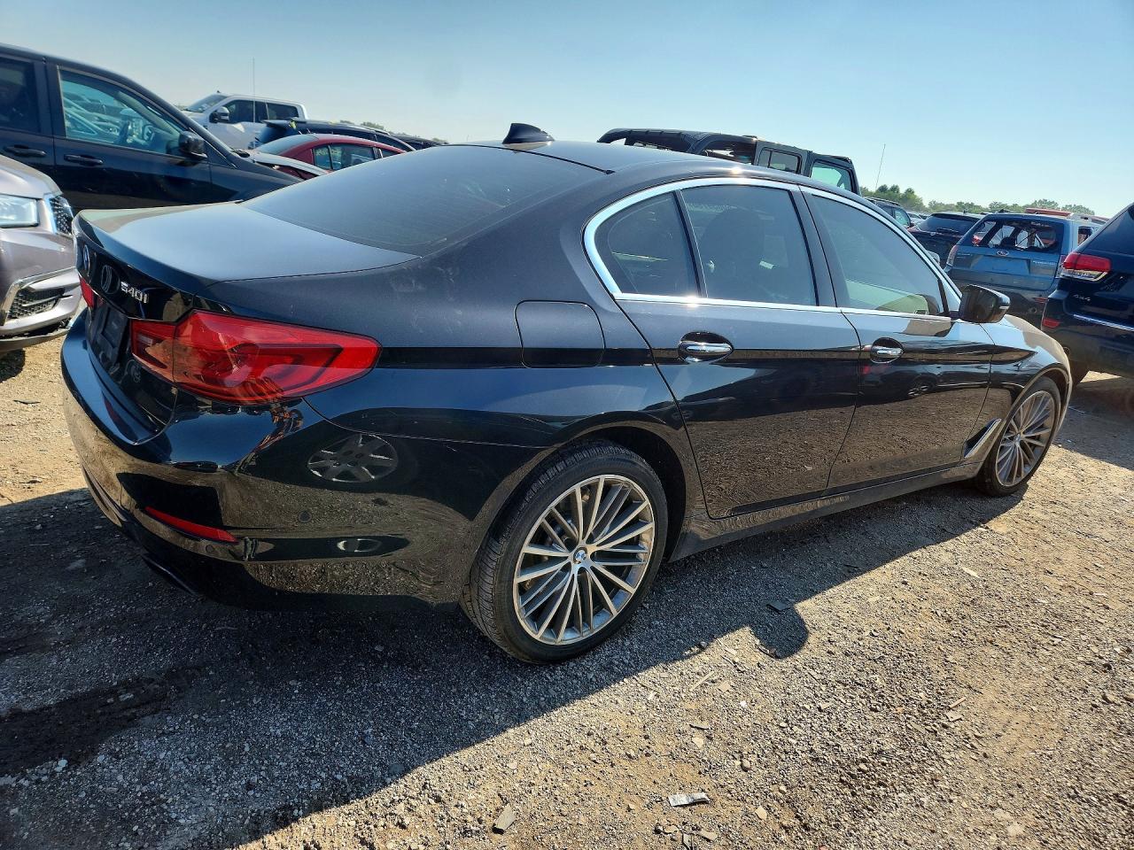 2018 BMW Seria 5 540i - zdjęcie 3