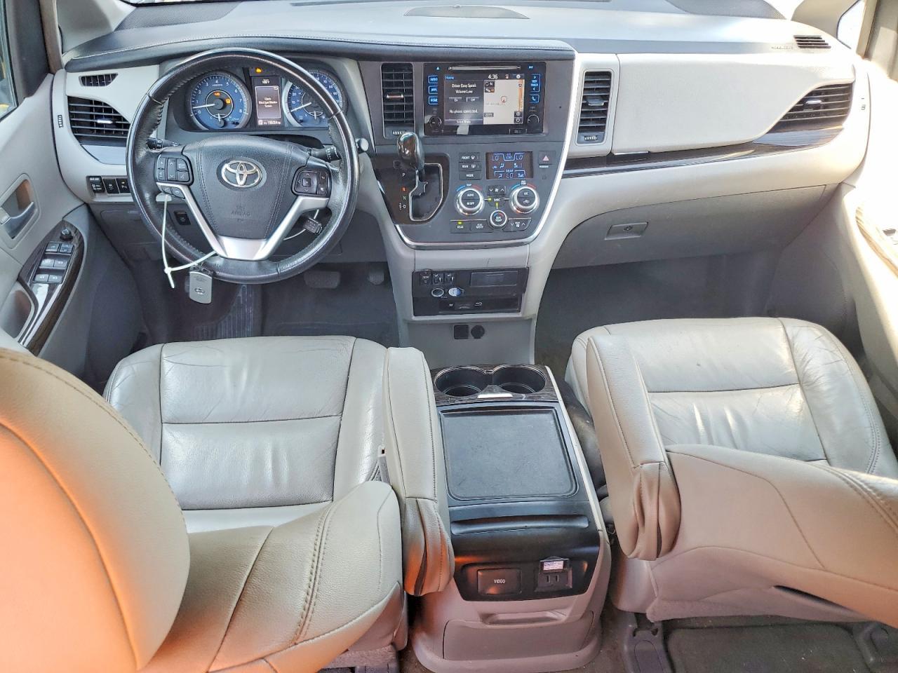2017 Toyota Sienna Xle Premium 8-Passenger - zdjęcie 8