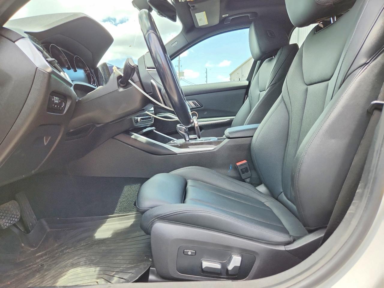 2020 BMW 330I - zdjęcie 7