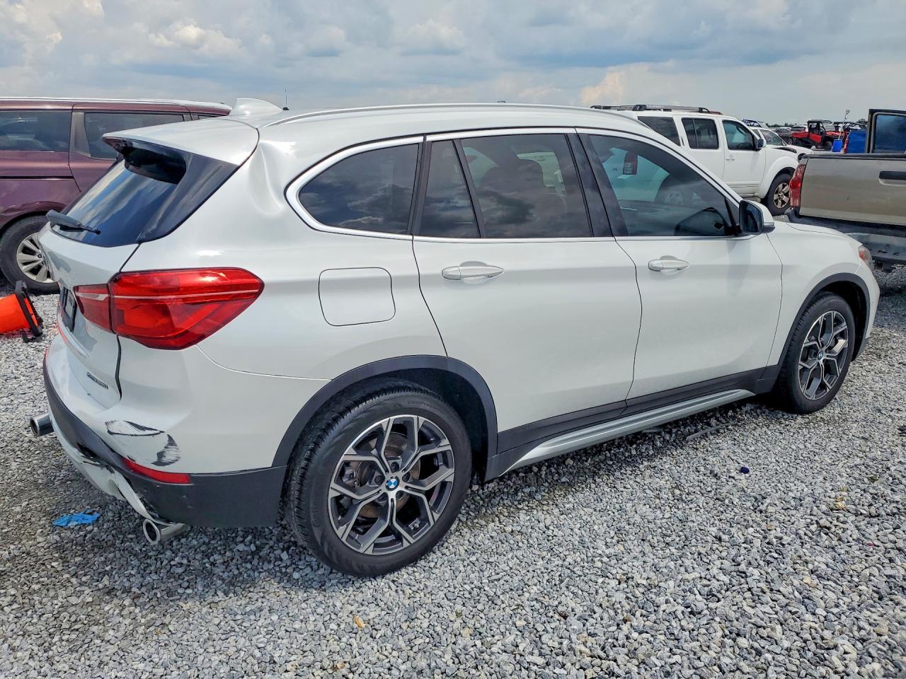 2021 BMW X1 Sdrive28I - zdjęcie 3