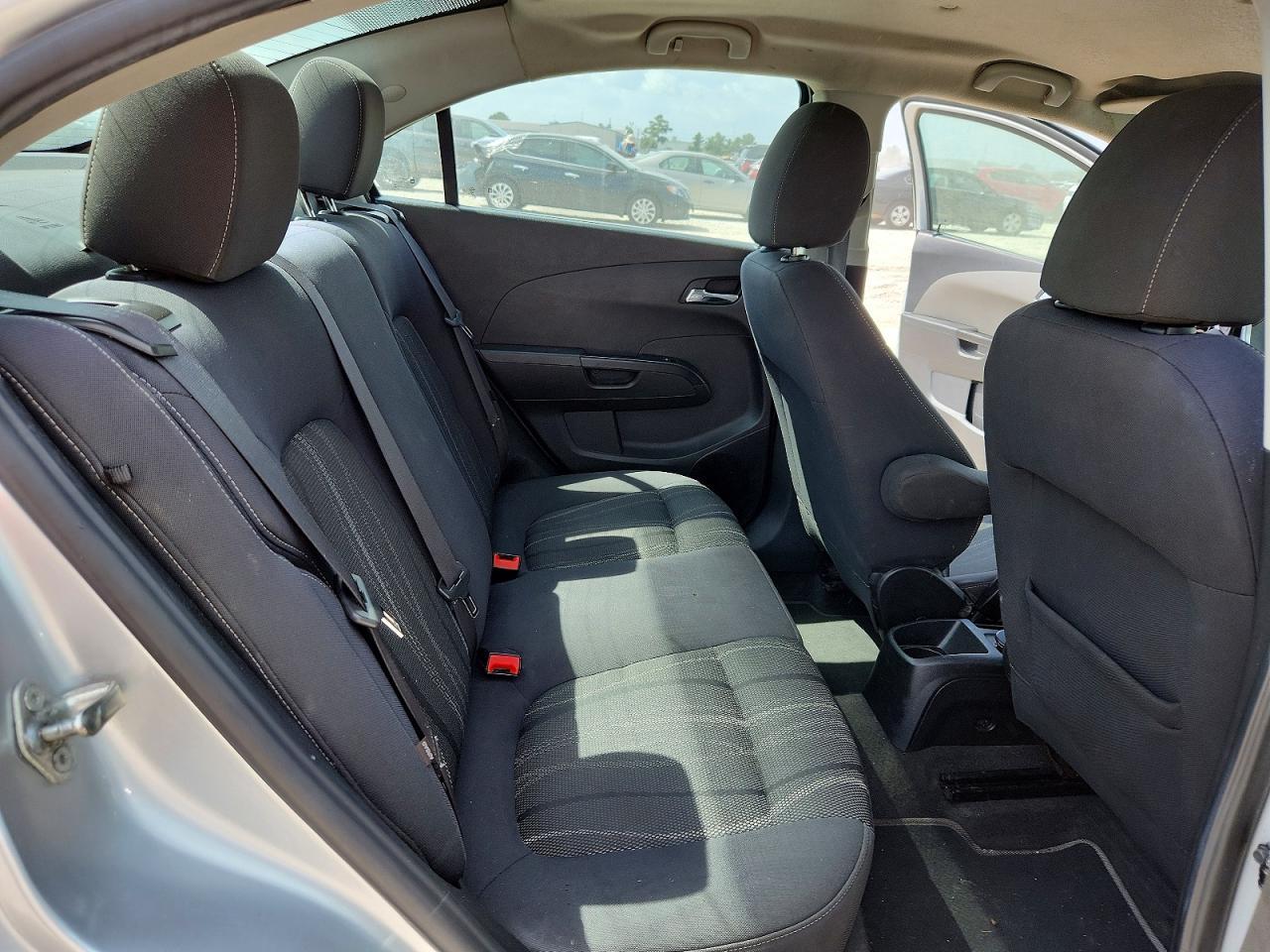 2018 Chevrolet Sonic Lt - zdjęcie 10