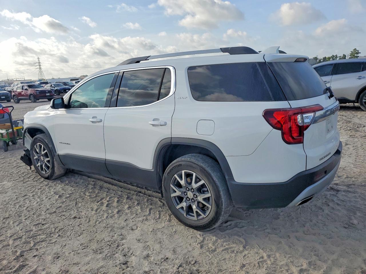 2023 GMC Acadia Slt - zdjęcie 2