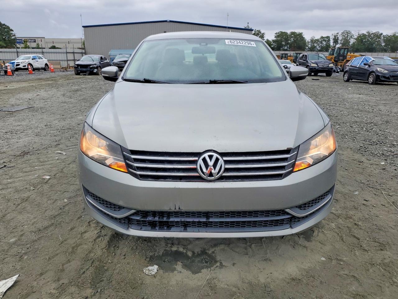 2014 Volkswagen Passat S - zdjęcie 5