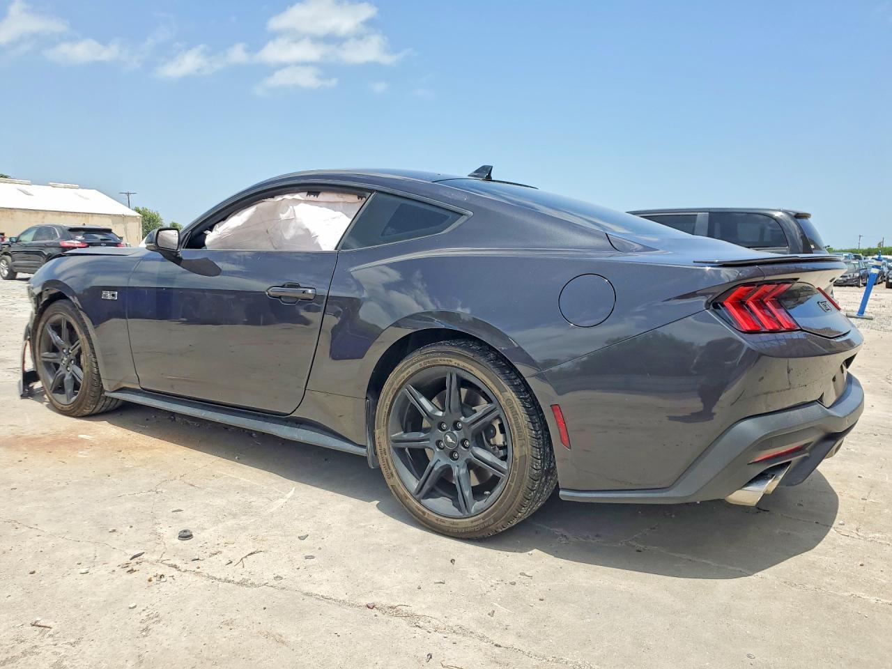 2024 Ford Mustang Gt - zdjęcie 2