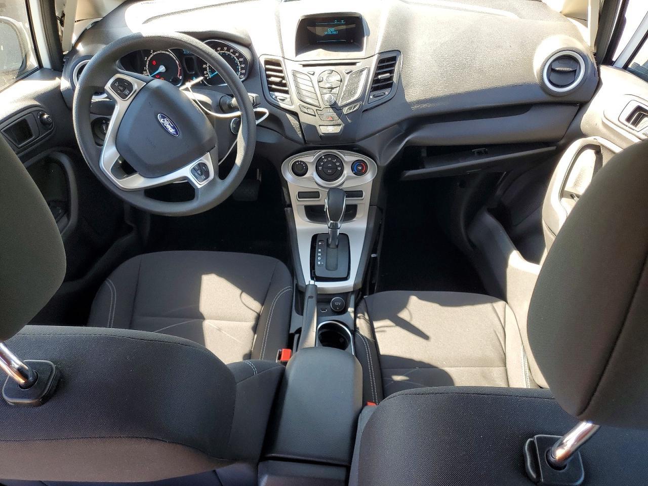 2017 Ford Fiesta Se - zdjęcie 8