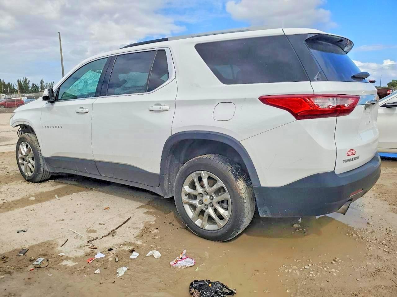 2018 Chevrolet Traverse Lt - zdjęcie 2