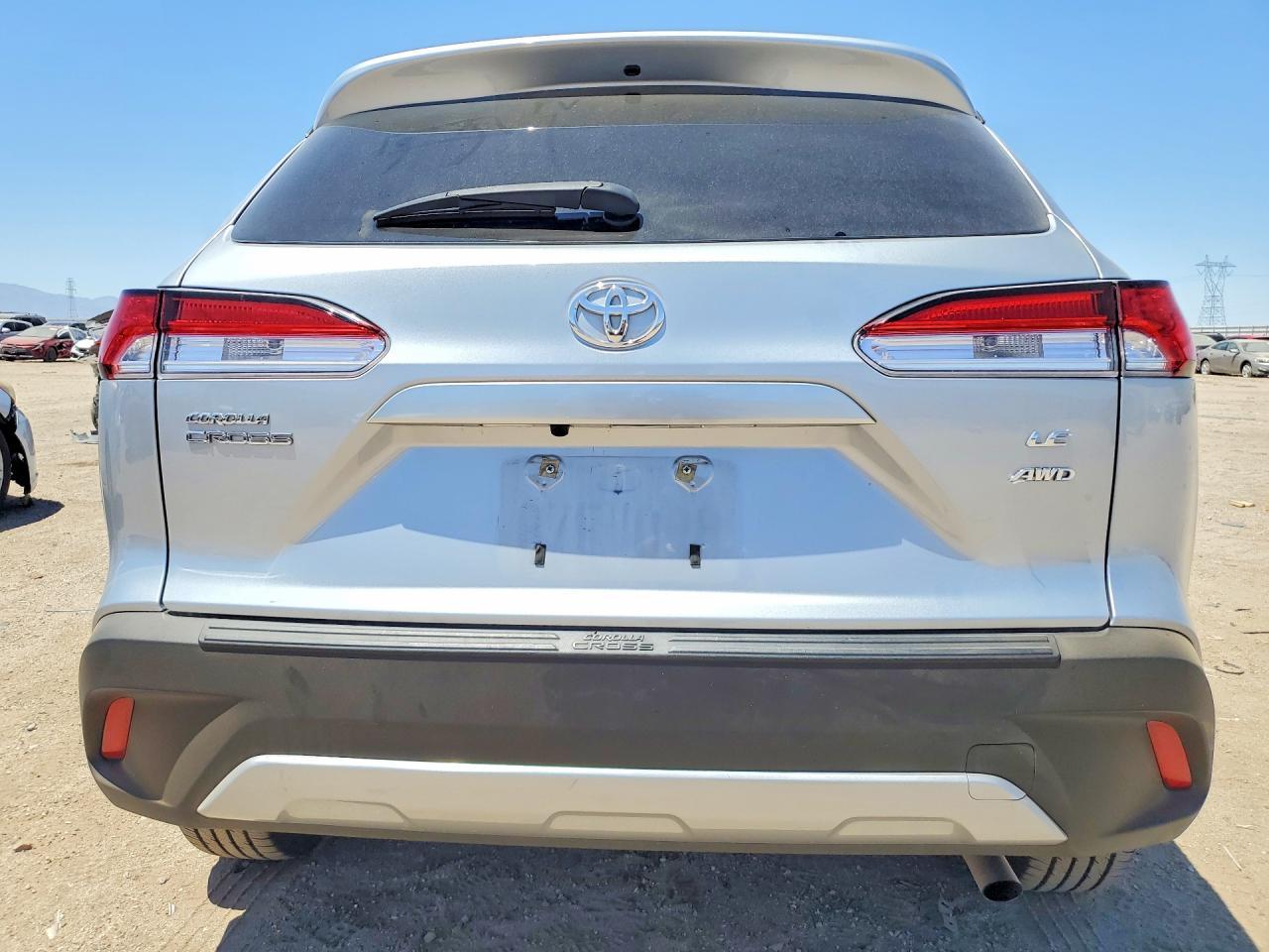2022 Toyota Corolla Cross Le - zdjęcie 6