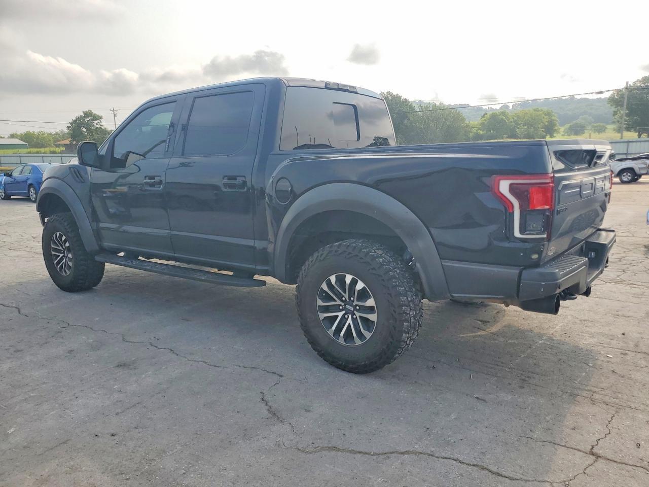 2018 Ford F150 Raptor - zdjęcie 2
