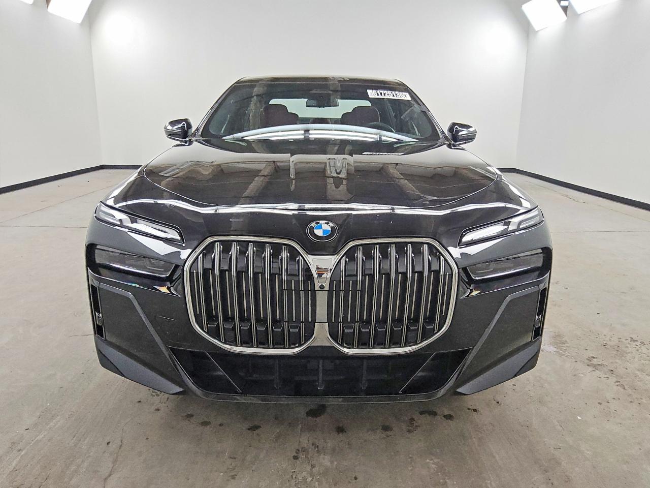 2026 BMW Seria 7 740i - zdjęcie 5