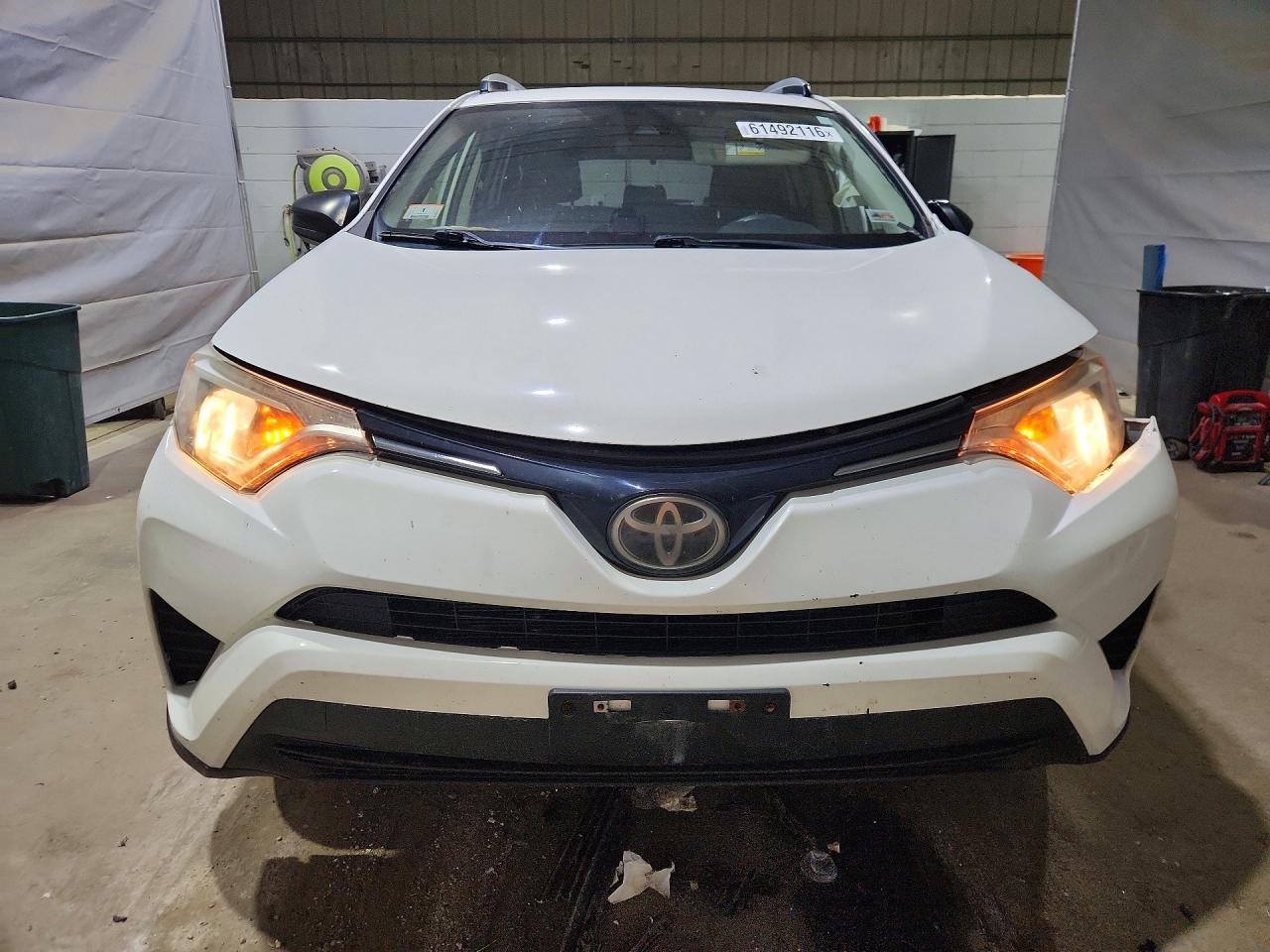 2017 Toyota Rav4 Le - zdjęcie 5
