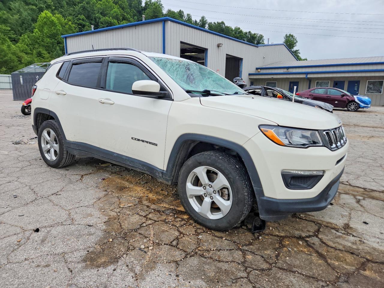 2020 Jeep Compass Latitude - zdjęcie 4