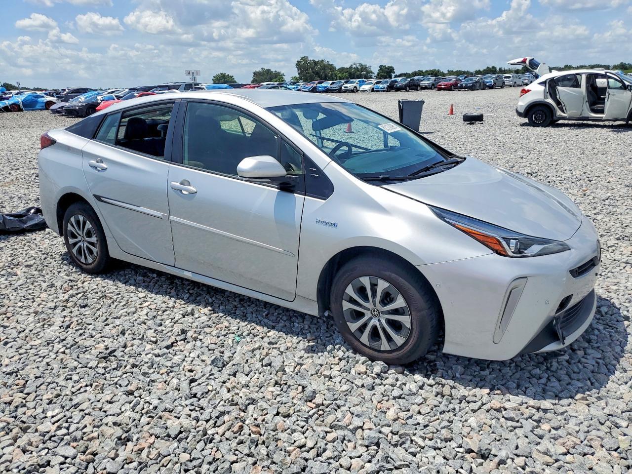 2020 Toyota Prius Xle Awd-E - zdjęcie 4